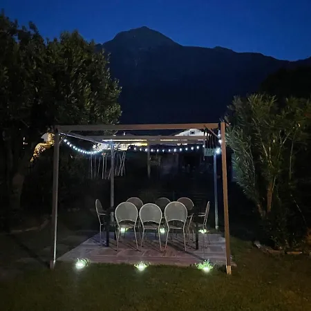 Como Lake Holiday Holiday home